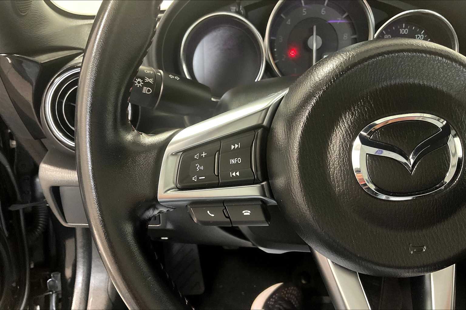 2017 Mazda MX-5 Miata Club - Photo 19