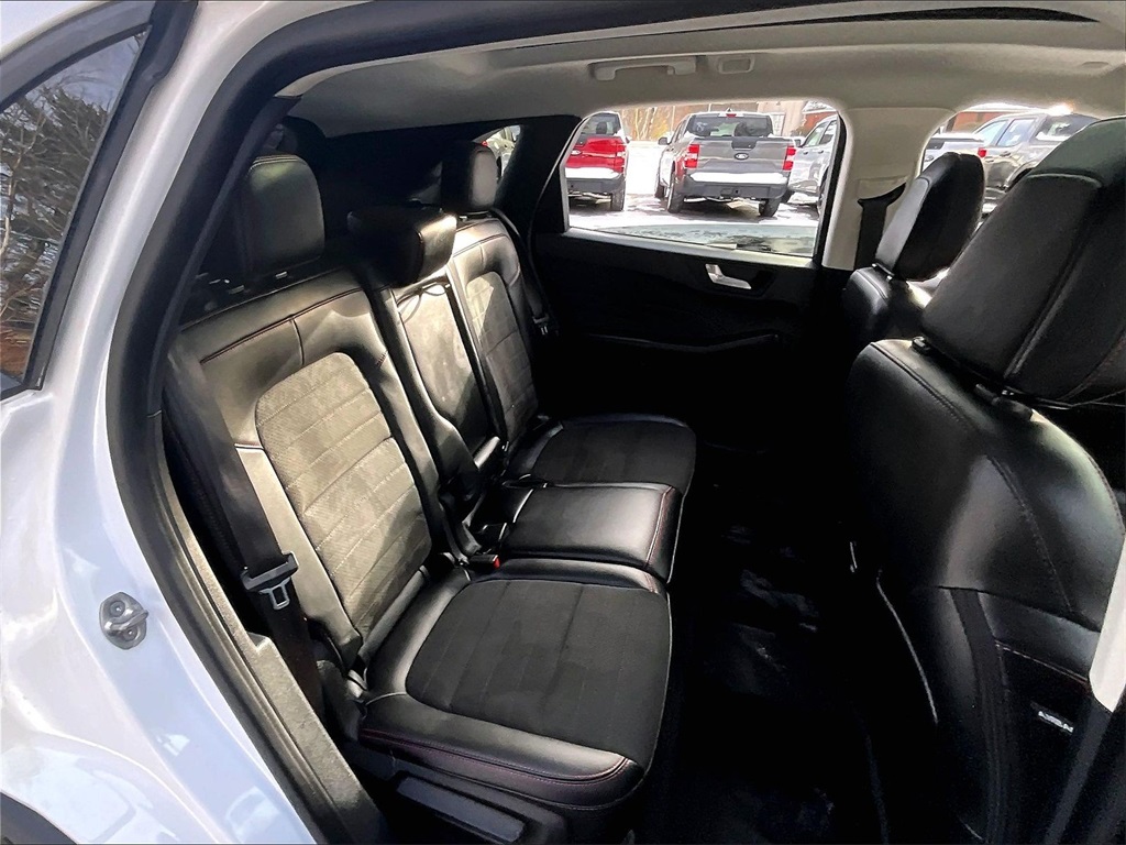 2022 Ford Escape SEL - Photo 16