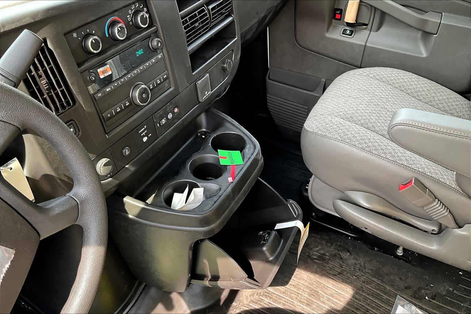 2025 Chevrolet Express  - Photo 14