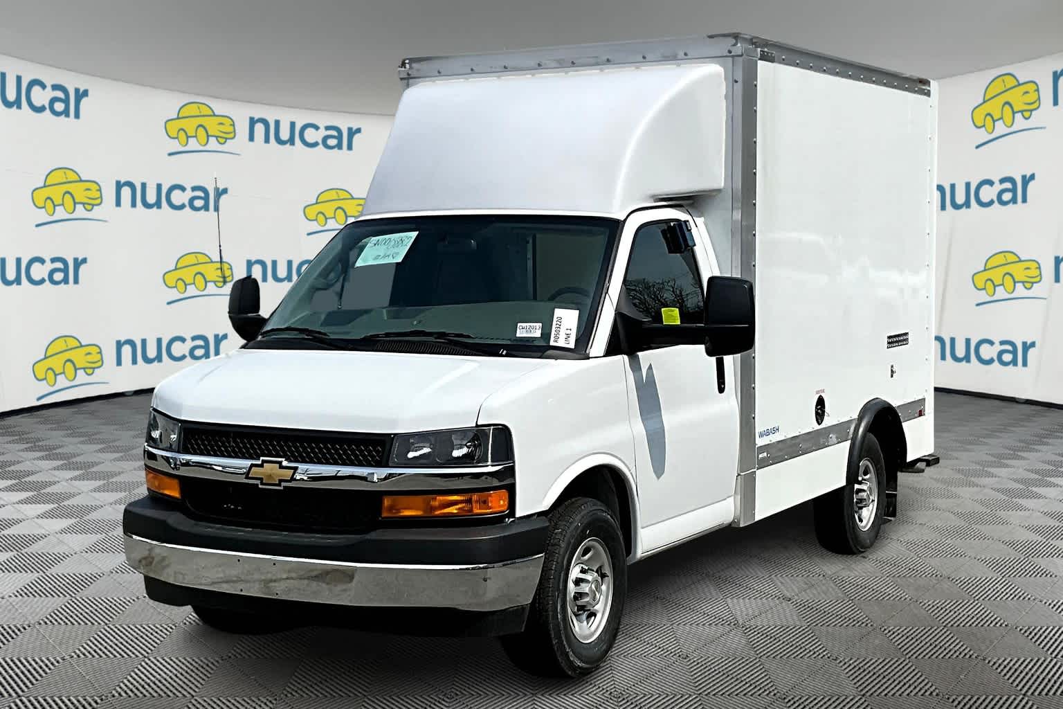 2025 Chevrolet Express  - Photo 4