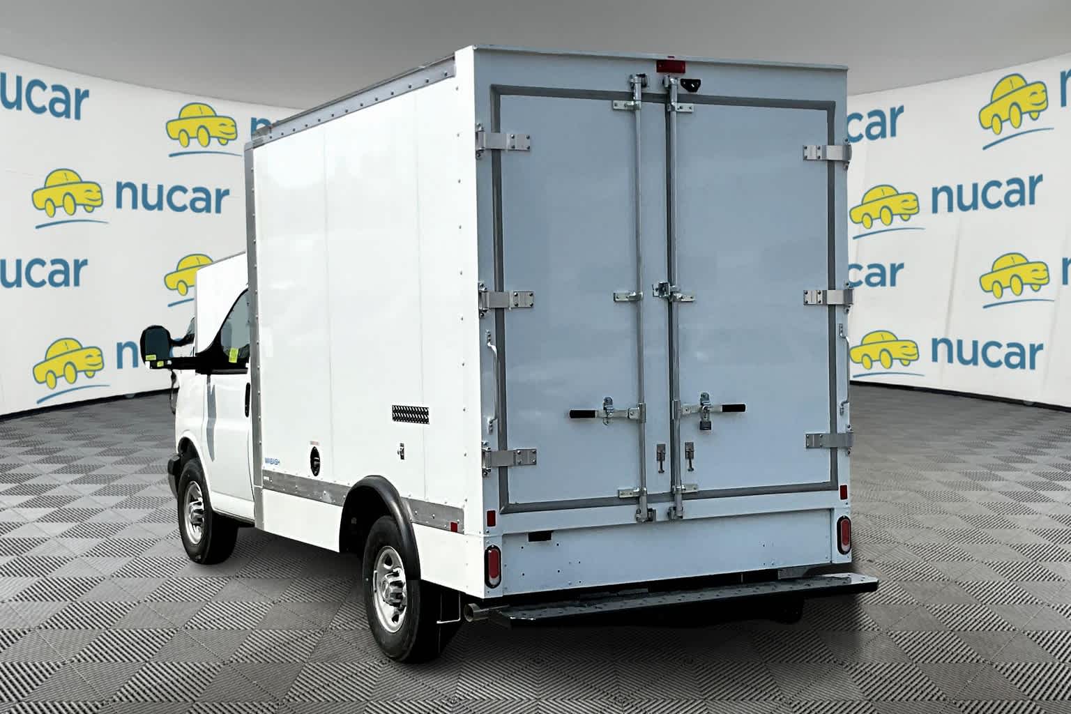 2025 Chevrolet Express  - Photo 5