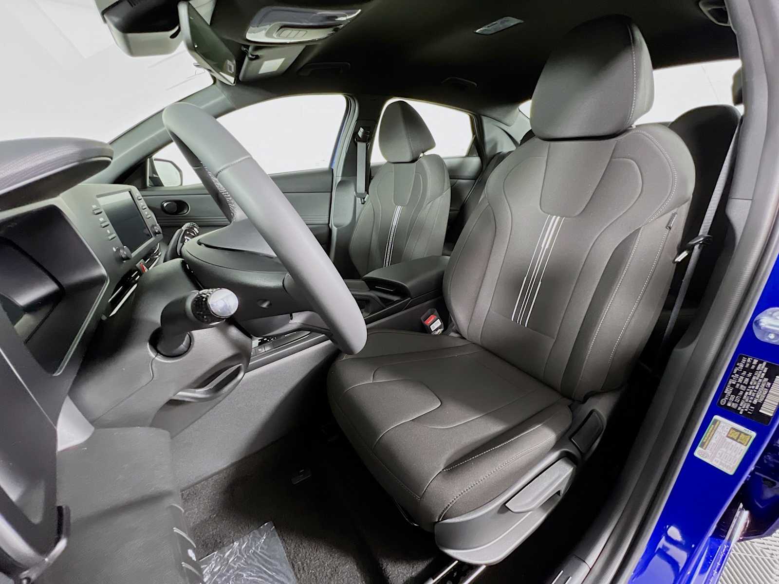 2025 Hyundai Elantra SEL Sport - Photo 24