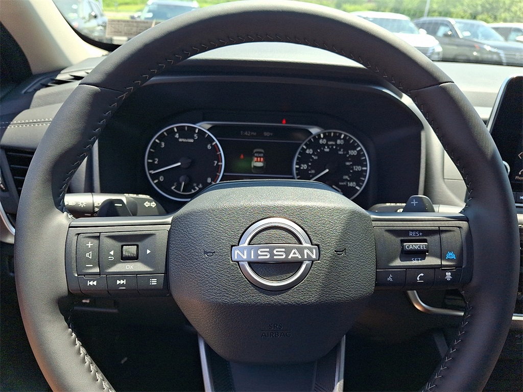 2025 Nissan Rogue SV - Photo 14