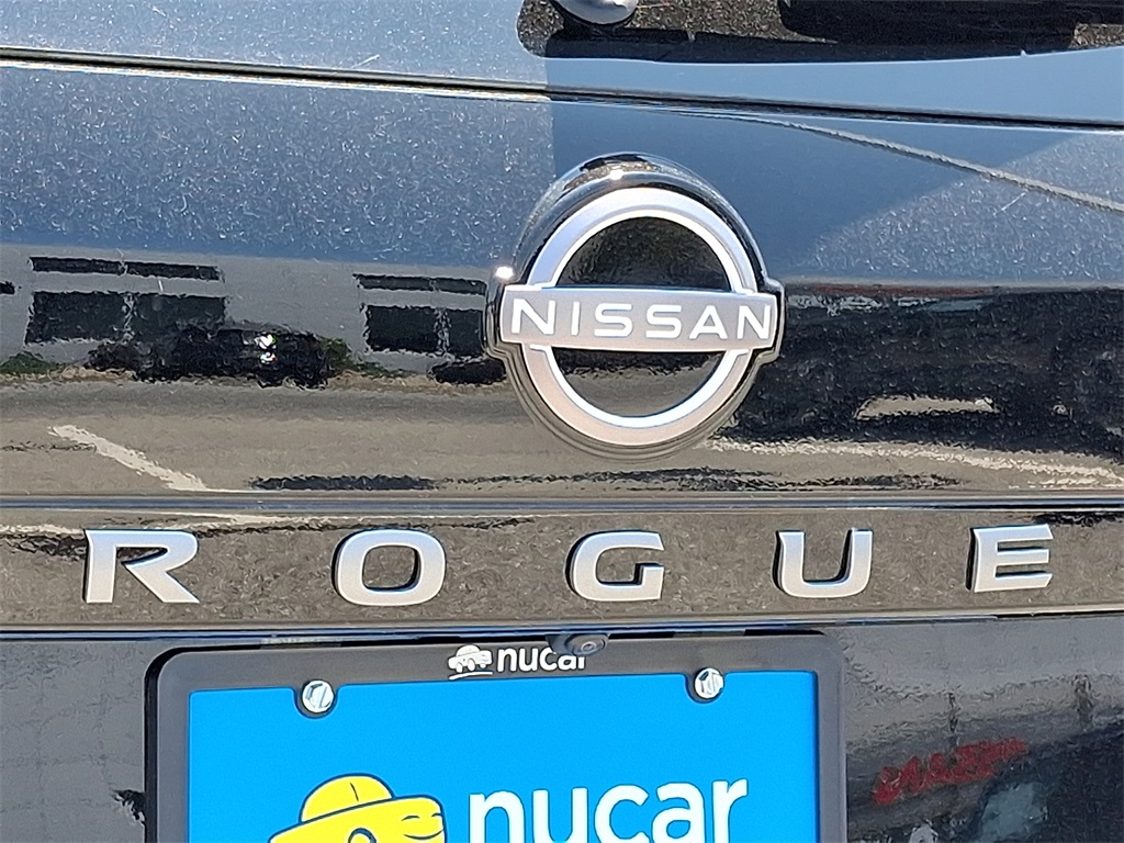 2025 Nissan Rogue SV - Photo 20