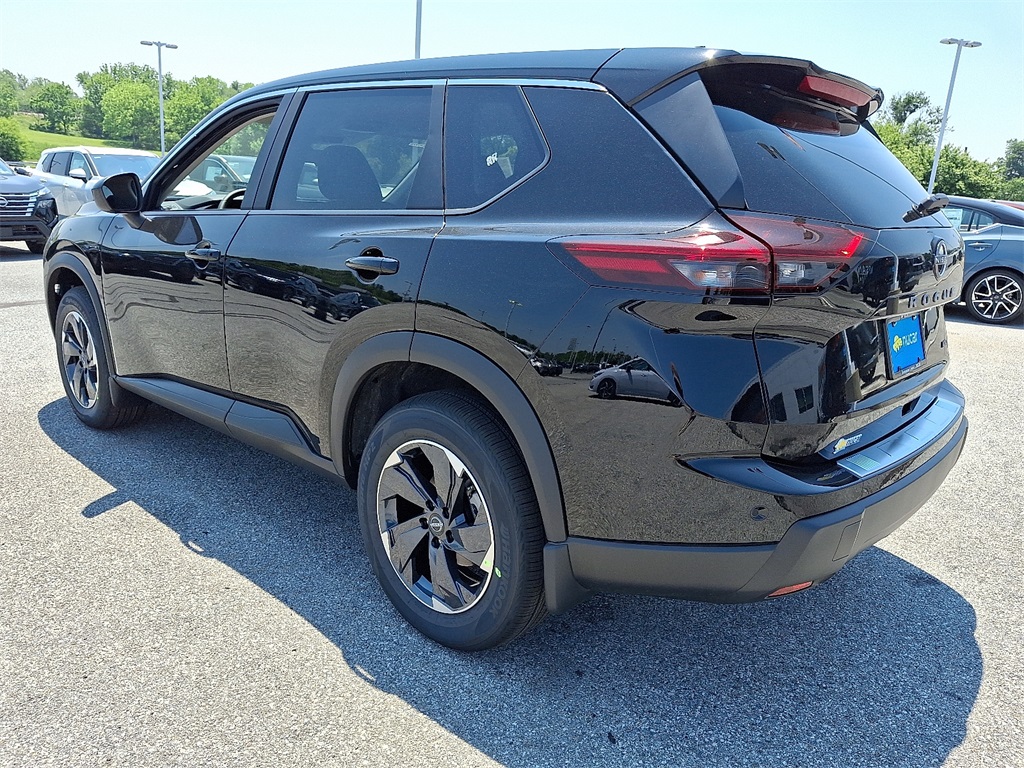 2025 Nissan Rogue SV - Photo 3