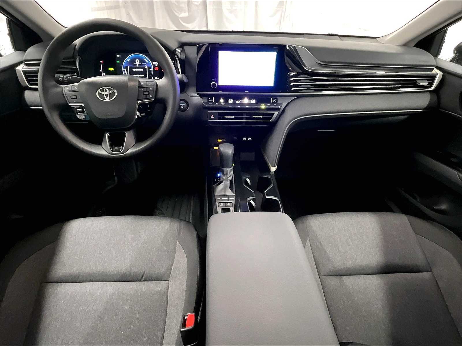 2026 Toyota Camry LE - Photo 12