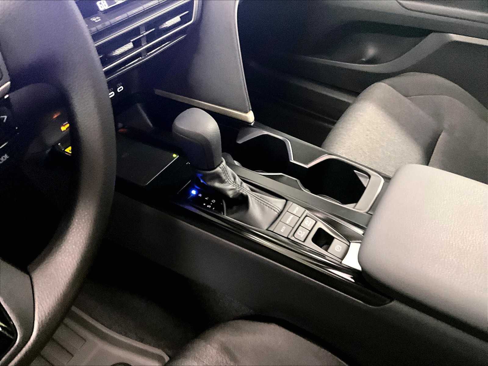 2026 Toyota Camry LE - Photo 14
