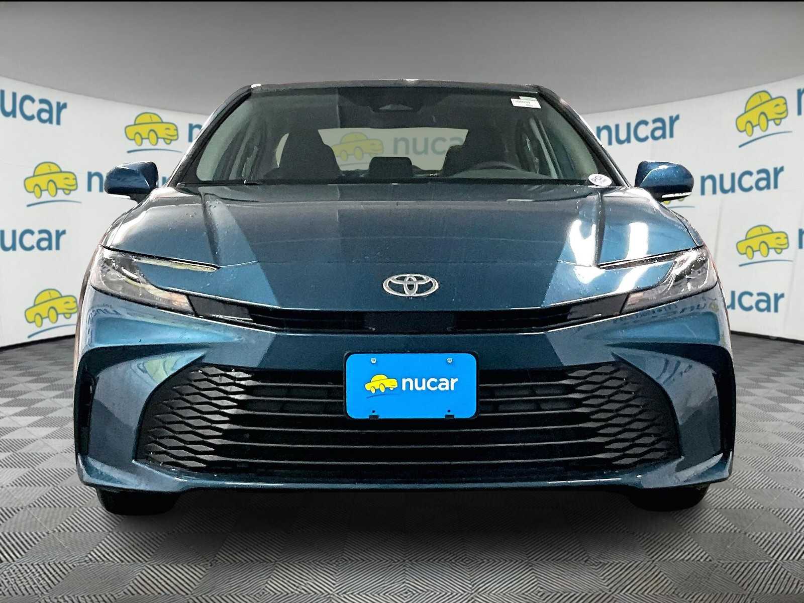 2026 Toyota Camry LE - Photo 3