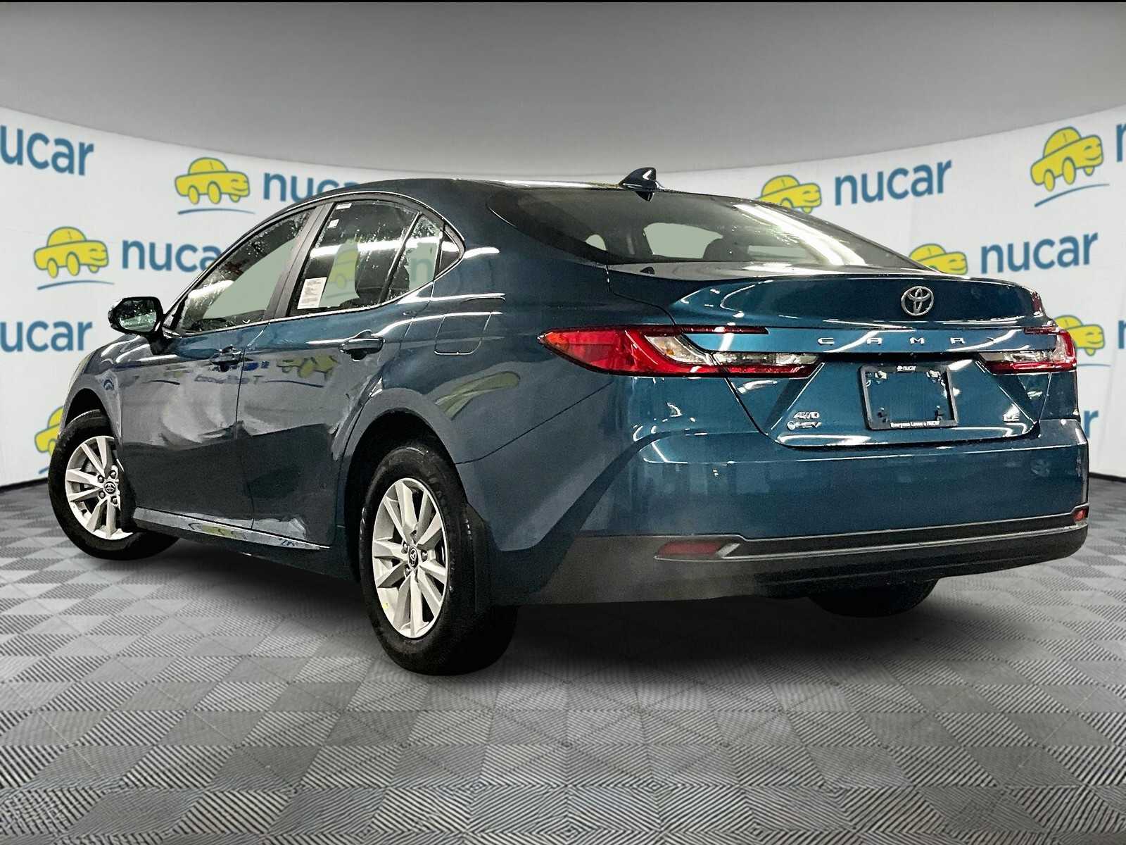 2026 Toyota Camry LE - Photo 5