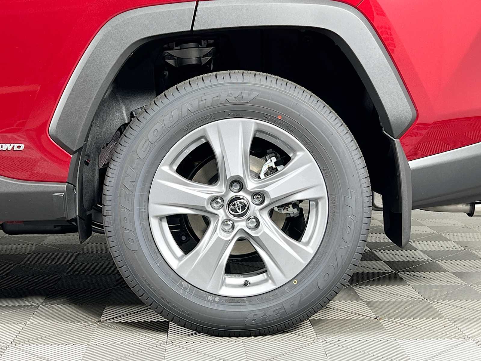 2025 Toyota RAV4 Hybrid XLE - Photo 19