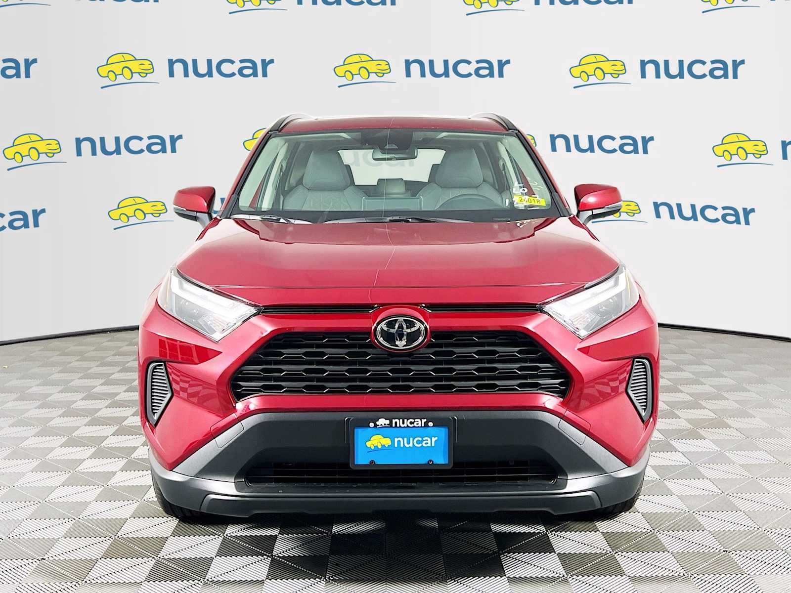 2025 Toyota RAV4 Hybrid XLE - Photo 2