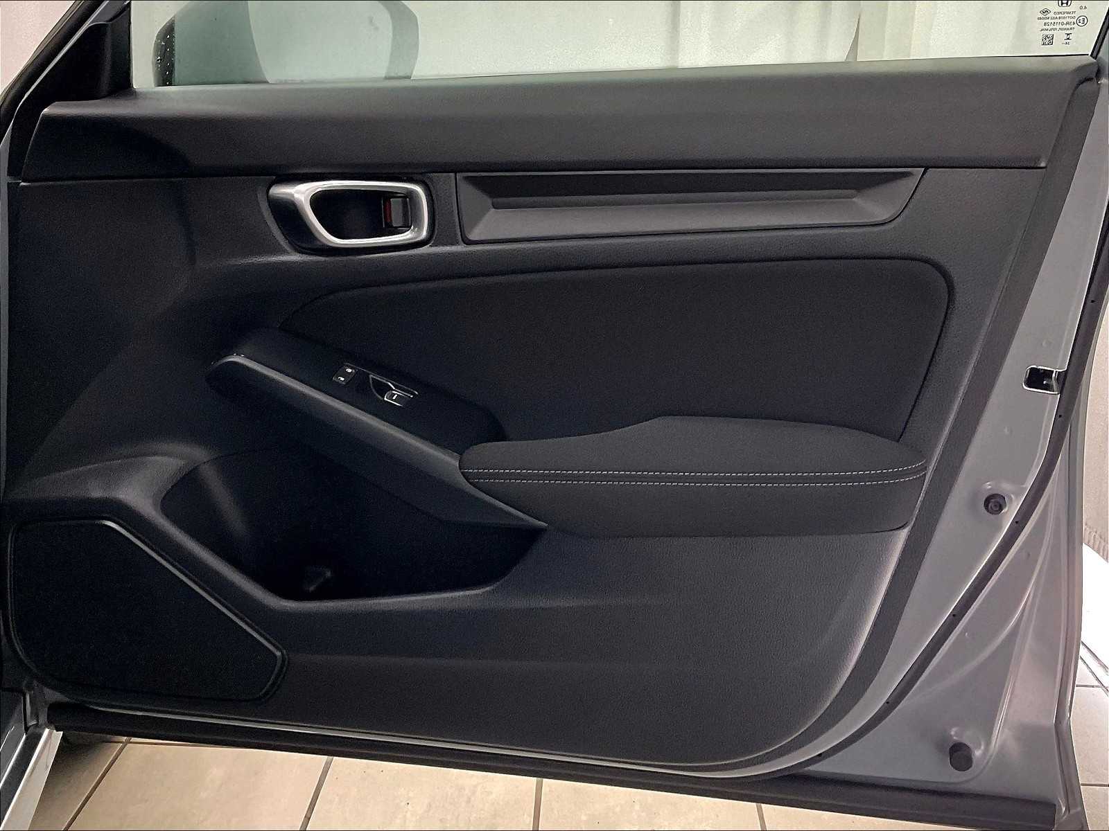 2025 Honda Civic Sport - Photo 12