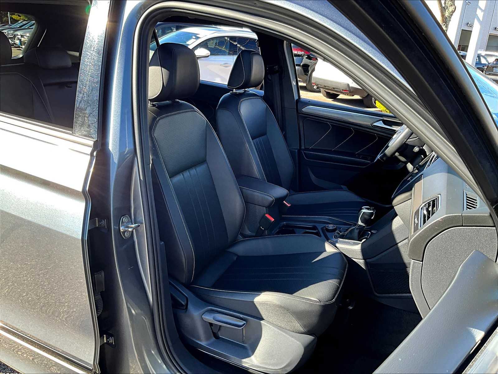 2022 Volkswagen Tiguan SE R-Line Black - Photo 11