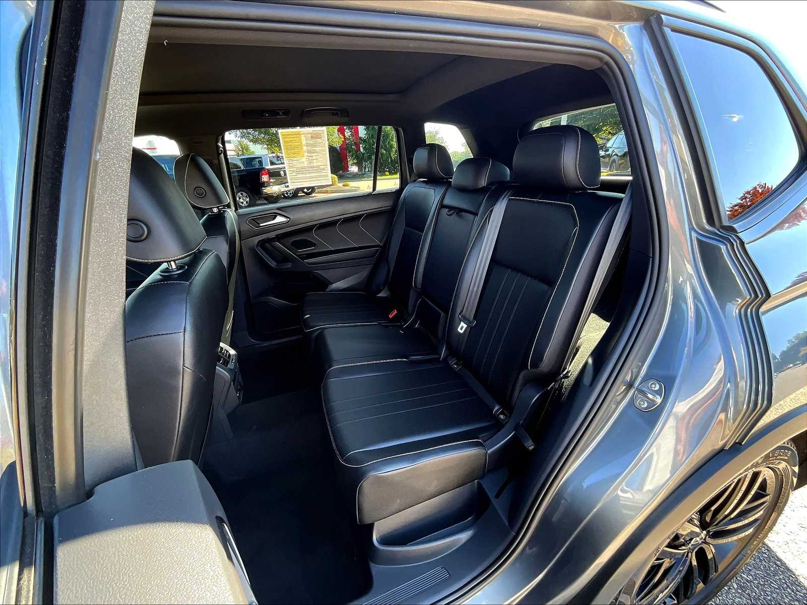 2022 Volkswagen Tiguan SE R-Line Black - Photo 15