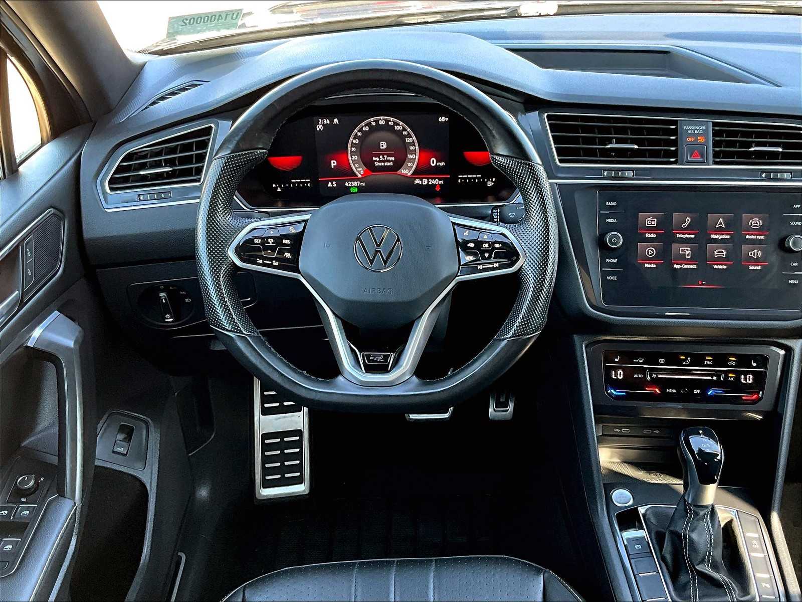 2022 Volkswagen Tiguan SE R-Line Black - Photo 17