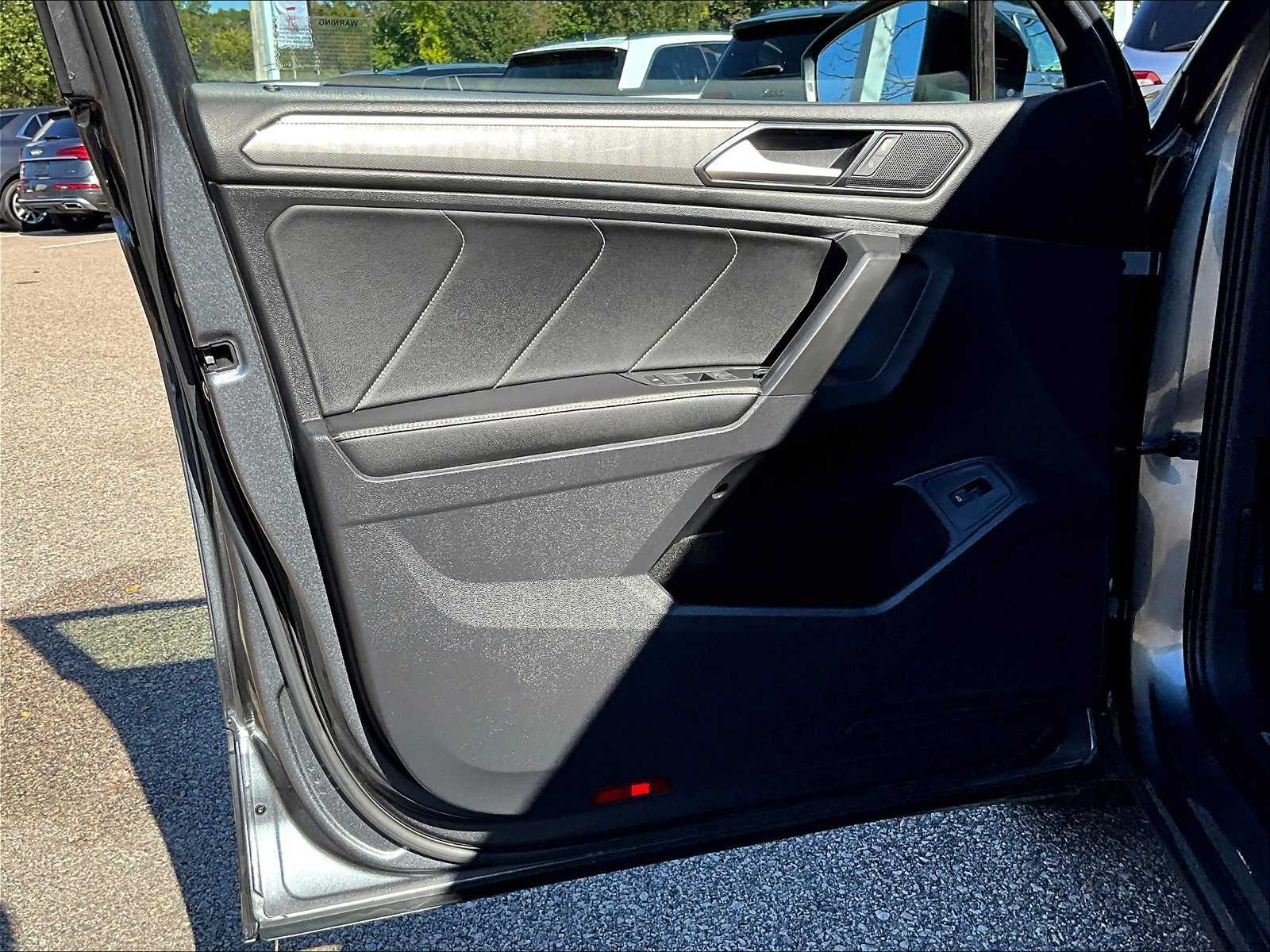 2022 Volkswagen Tiguan SE R-Line Black - Photo 9
