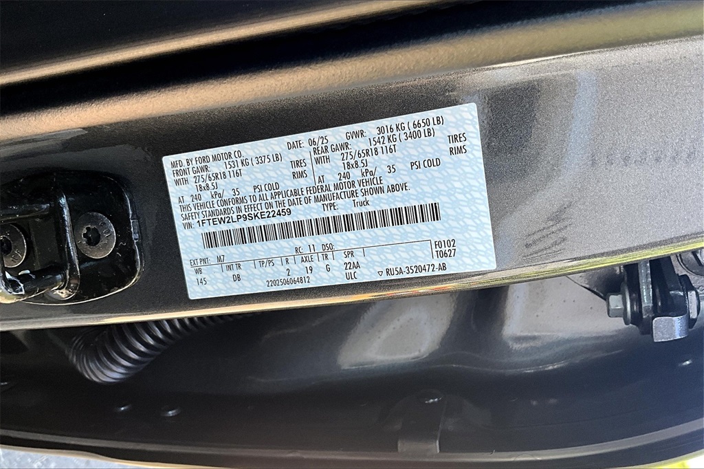 2025 Ford F-150 STX - Photo 13