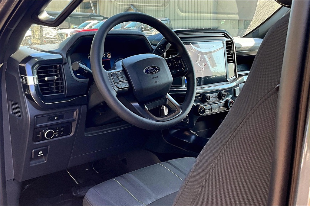 2025 Ford F-150 STX - Photo 7