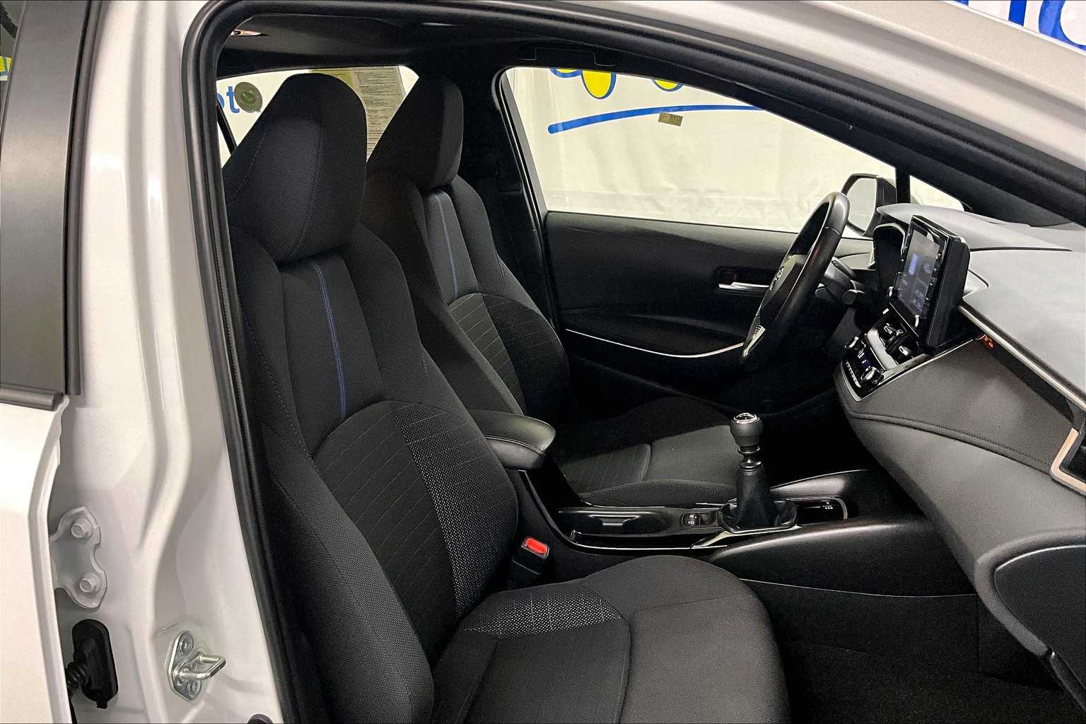 2022 Toyota Corolla SE - Photo 11