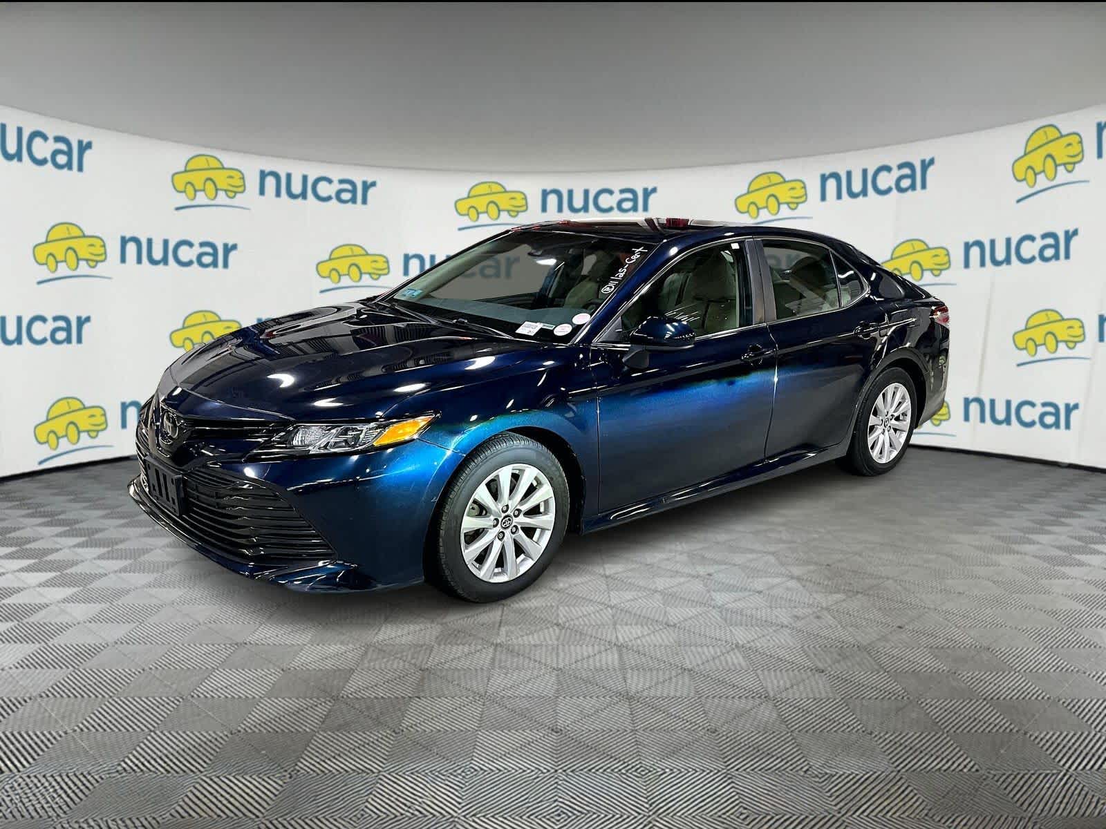 2018 Toyota Camry LE - Photo 2