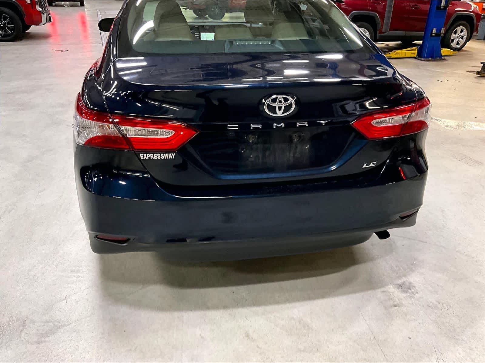 2018 Toyota Camry LE - Photo 7