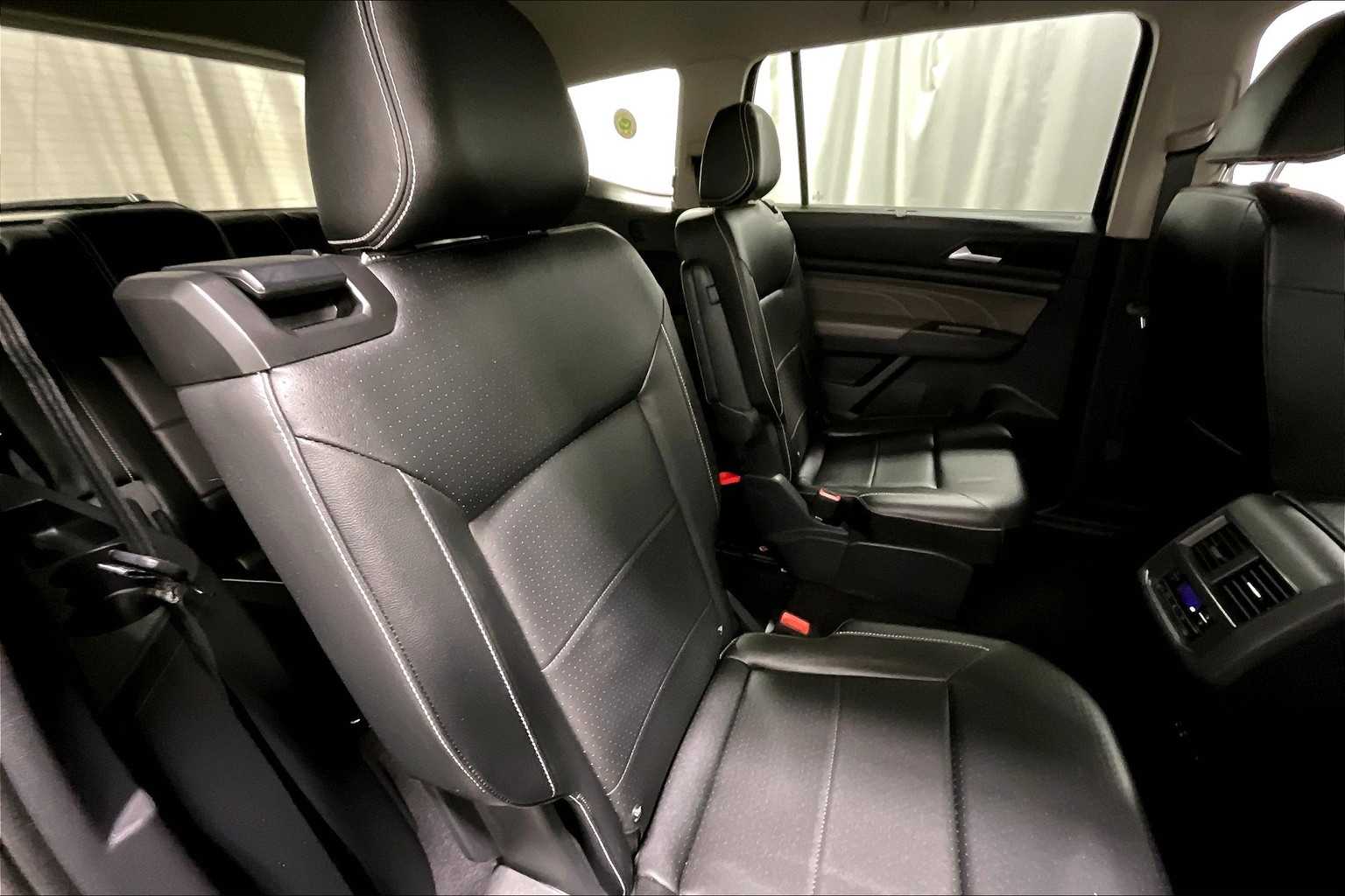 2022 Volkswagen Atlas 3.6L V6 SE w/Technology - Photo 15