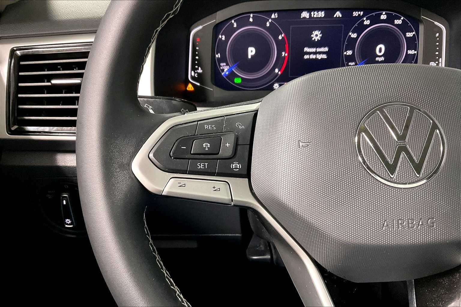 2022 Volkswagen Atlas 3.6L V6 SE w/Technology - Photo 22