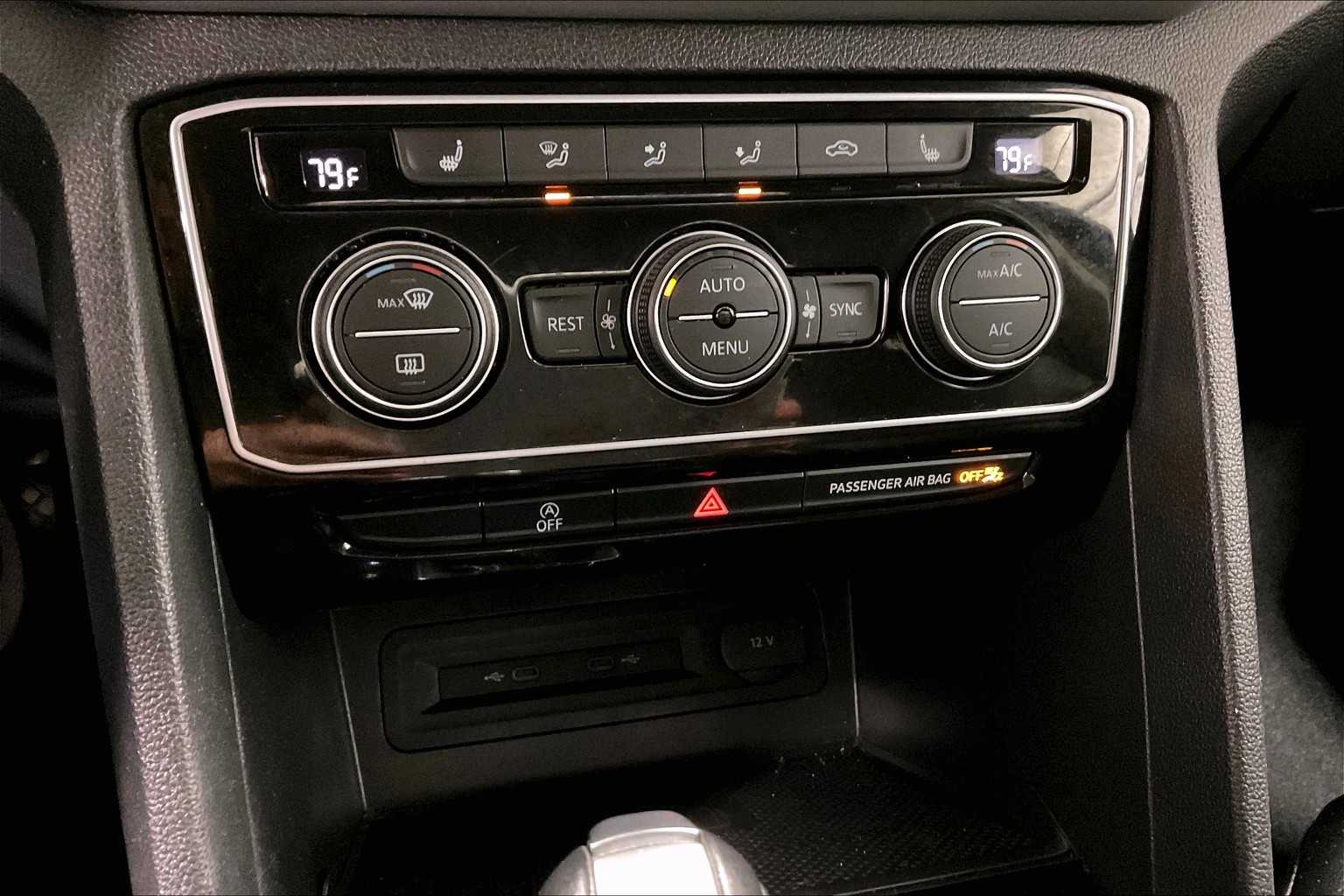 2022 Volkswagen Atlas 3.6L V6 SE w/Technology - Photo 25