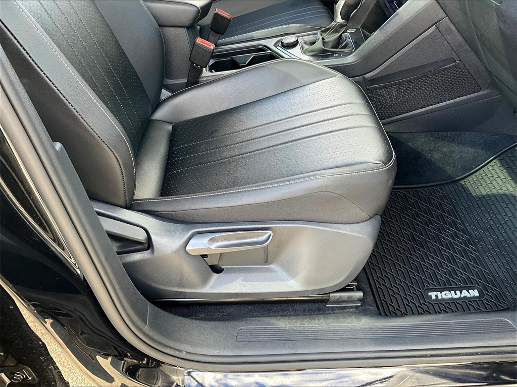 2022 Volkswagen Tiguan 2.0T SE - Photo 37