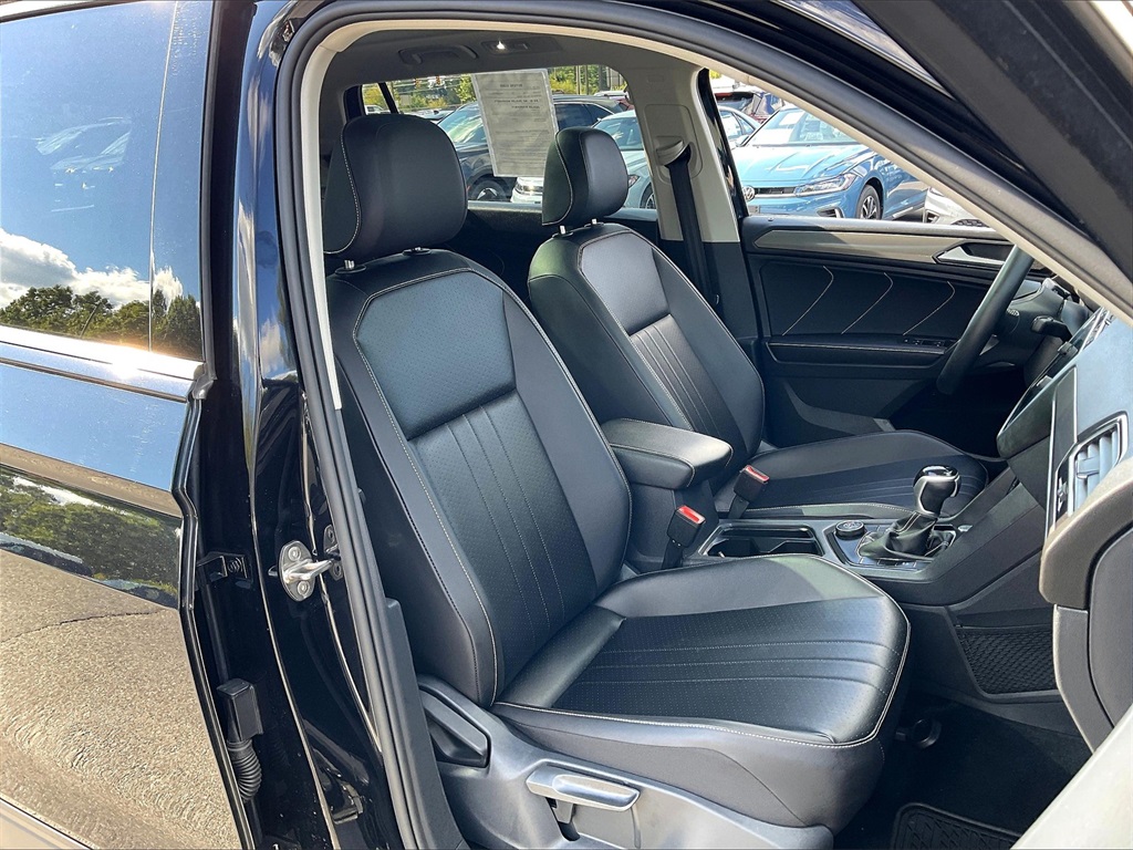 2022 Volkswagen Tiguan 2.0T SE - Photo 10