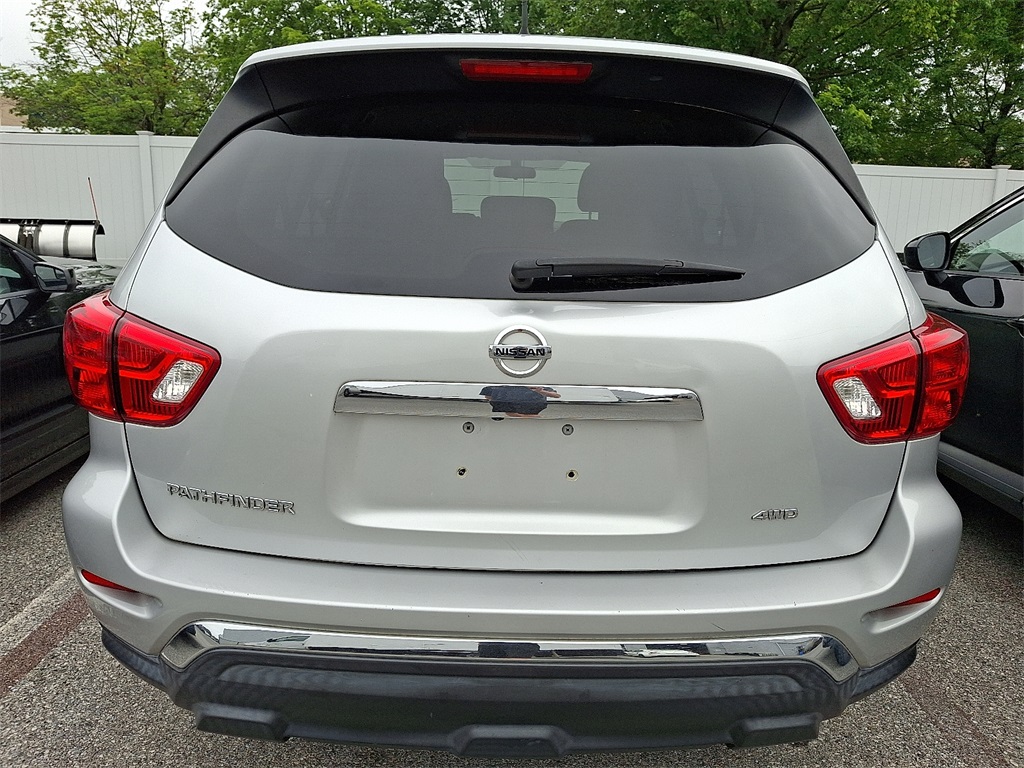 2018 Nissan Pathfinder S - Photo 5