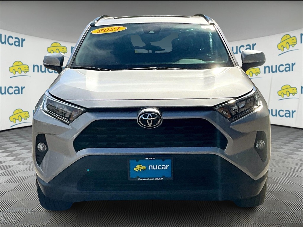 2021 Toyota RAV4 XLE - Photo 2