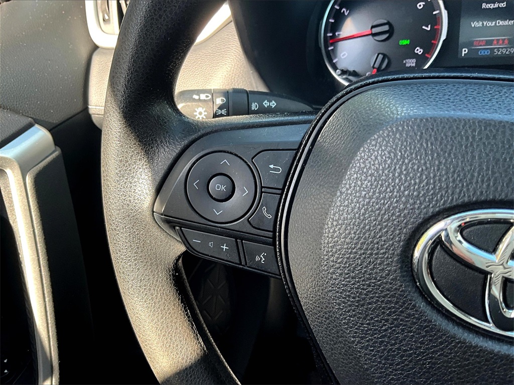 2021 Toyota RAV4 XLE - Photo 23