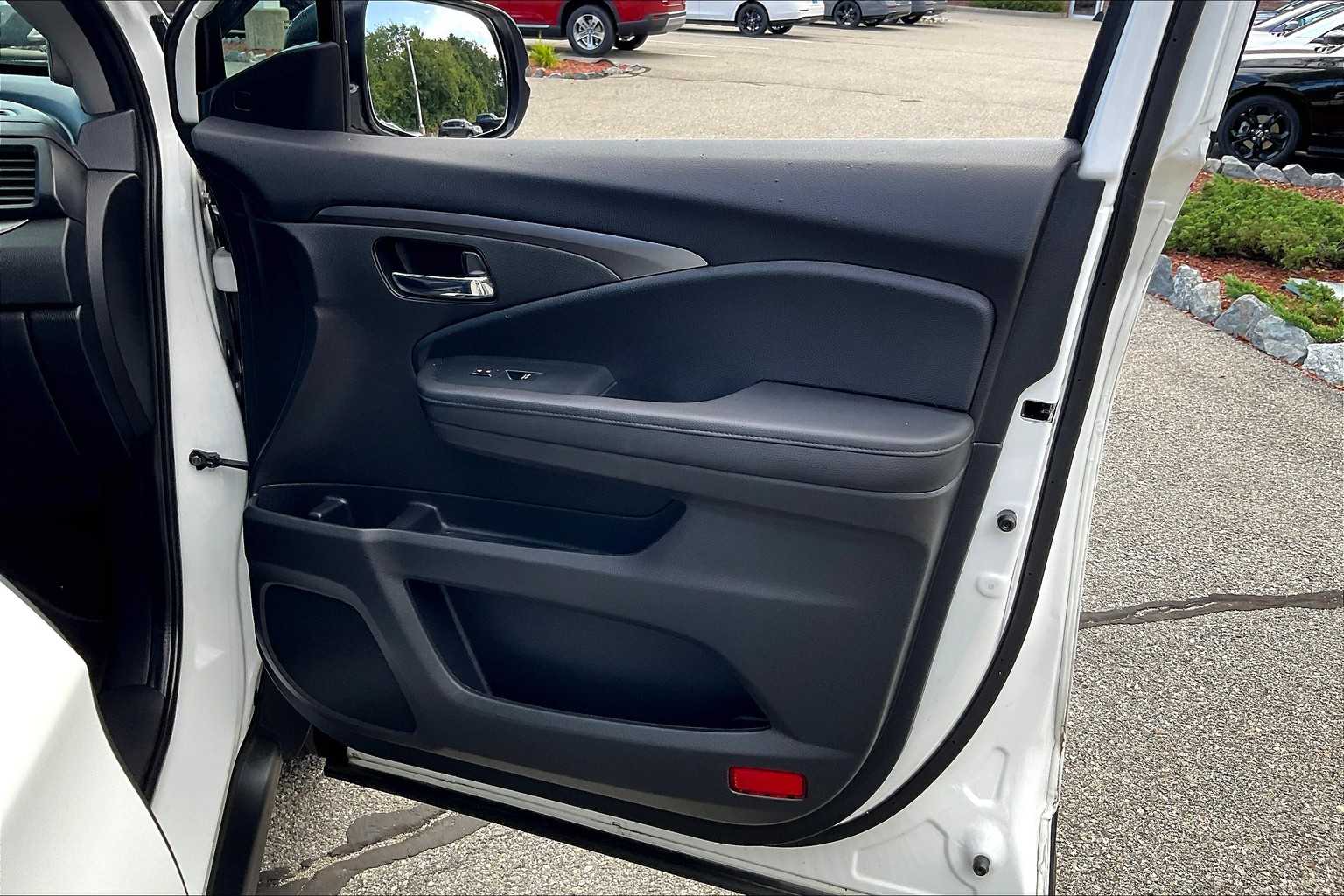 2022 Honda Pilot Special Edition - Photo 12