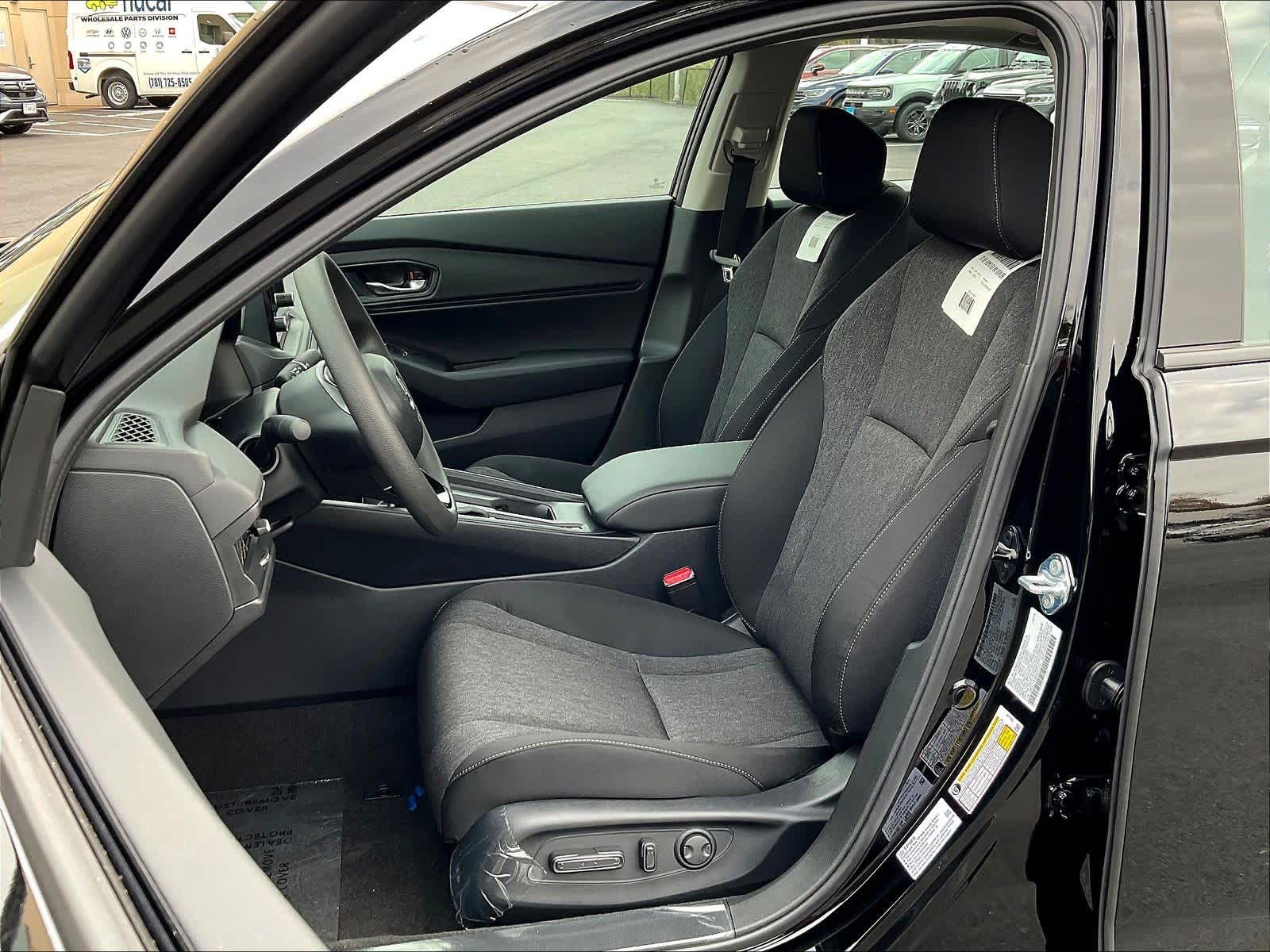 2025 Honda Accord SE - Photo 11