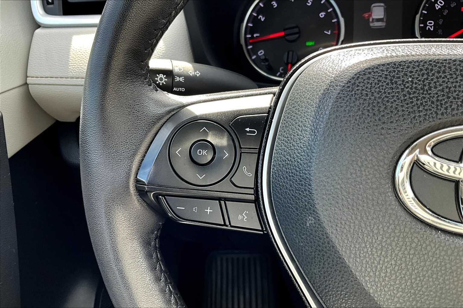 2022 Toyota RAV4 XLE - Photo 23