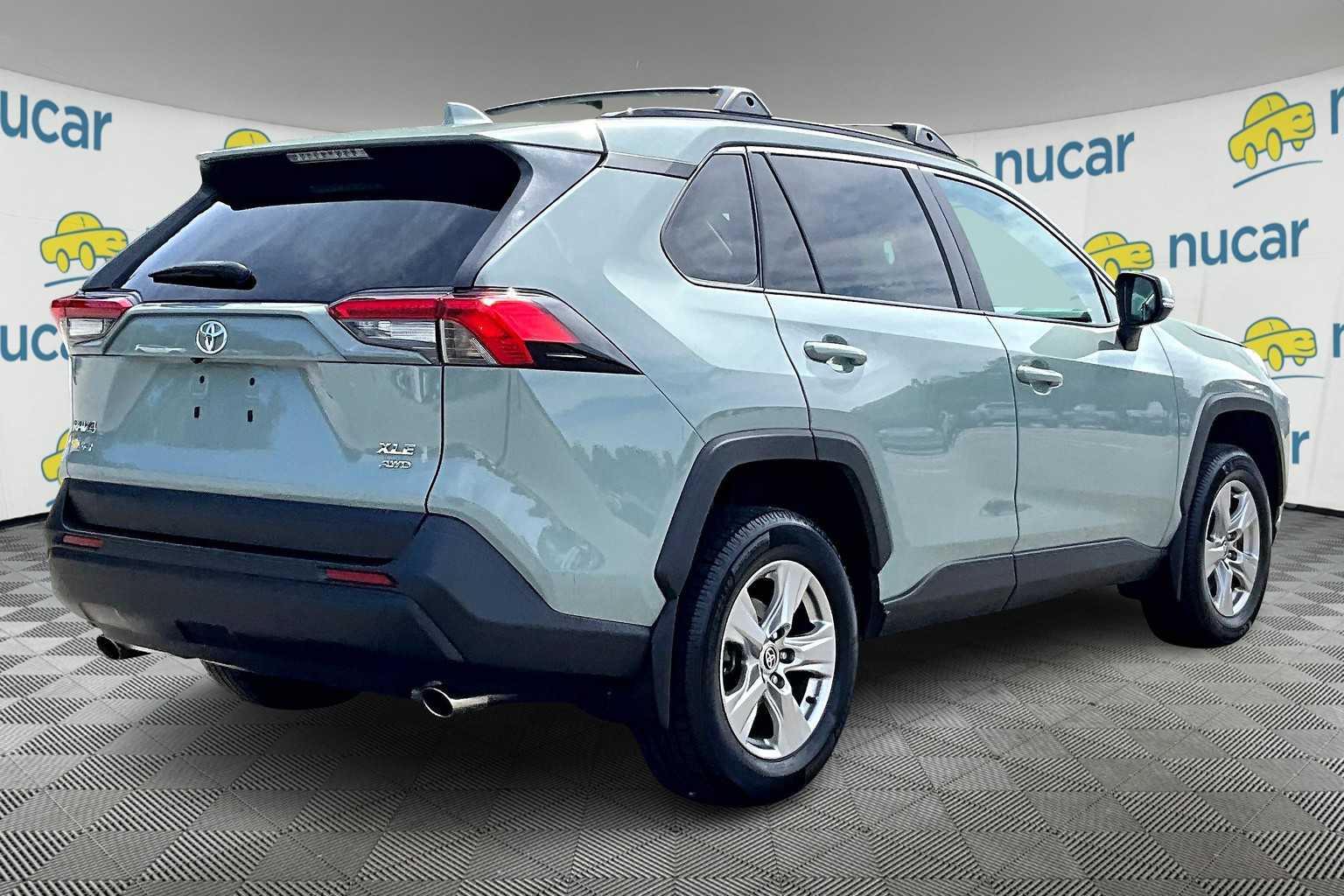 2022 Toyota RAV4 XLE - Photo 6