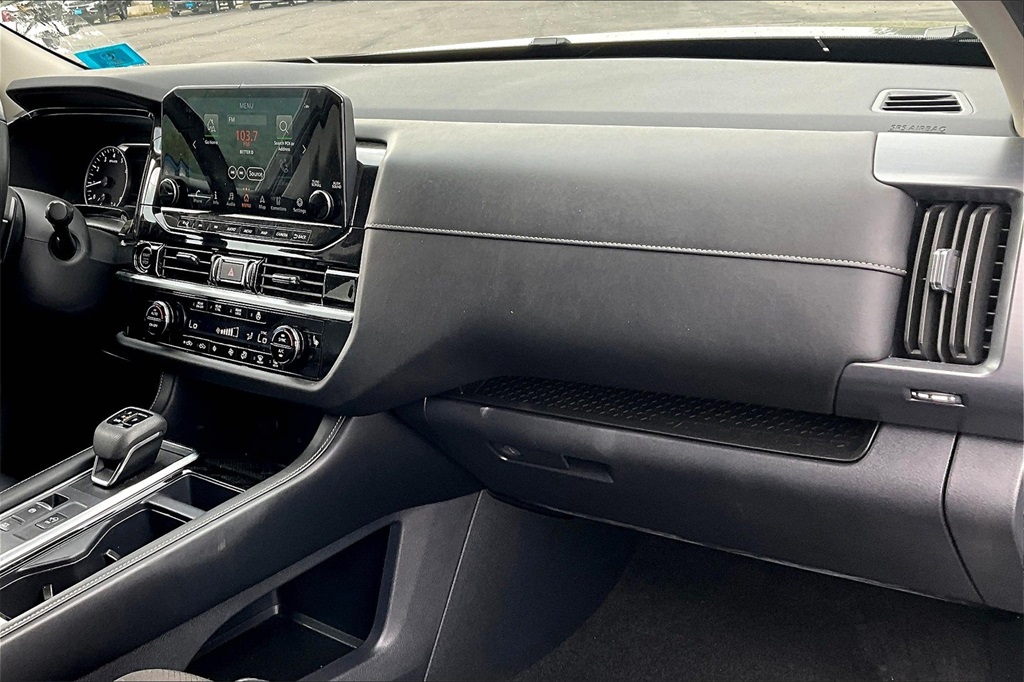 2023 Nissan Pathfinder SL - Photo 14
