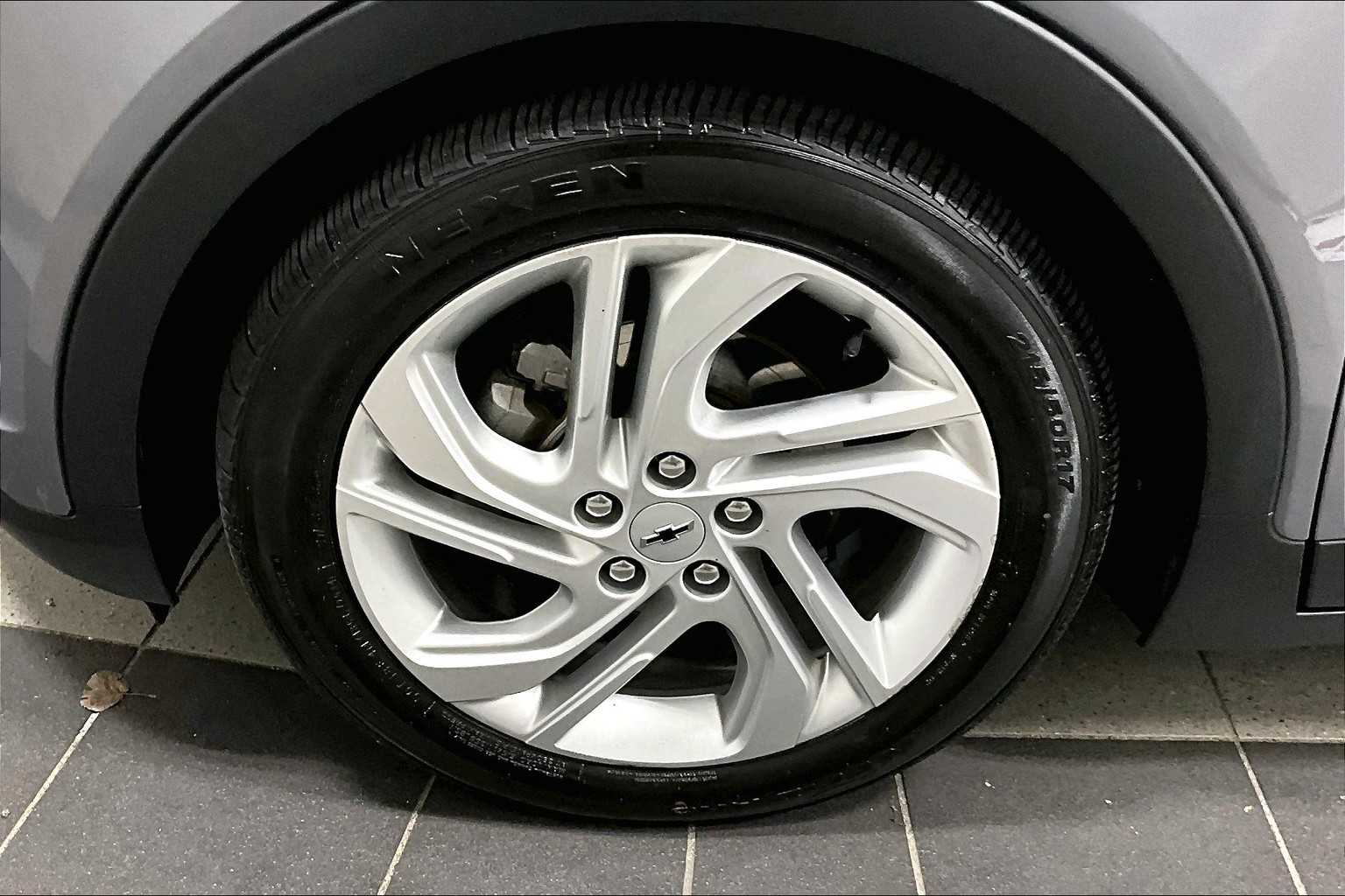 2023 Chevrolet Bolt EV 1LT - Photo 7