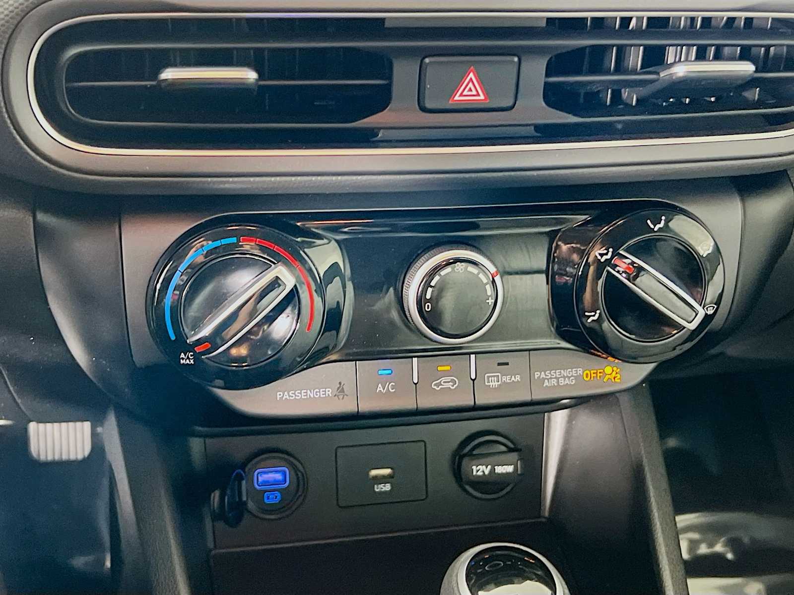 2023 Hyundai Kona SEL - Photo 15