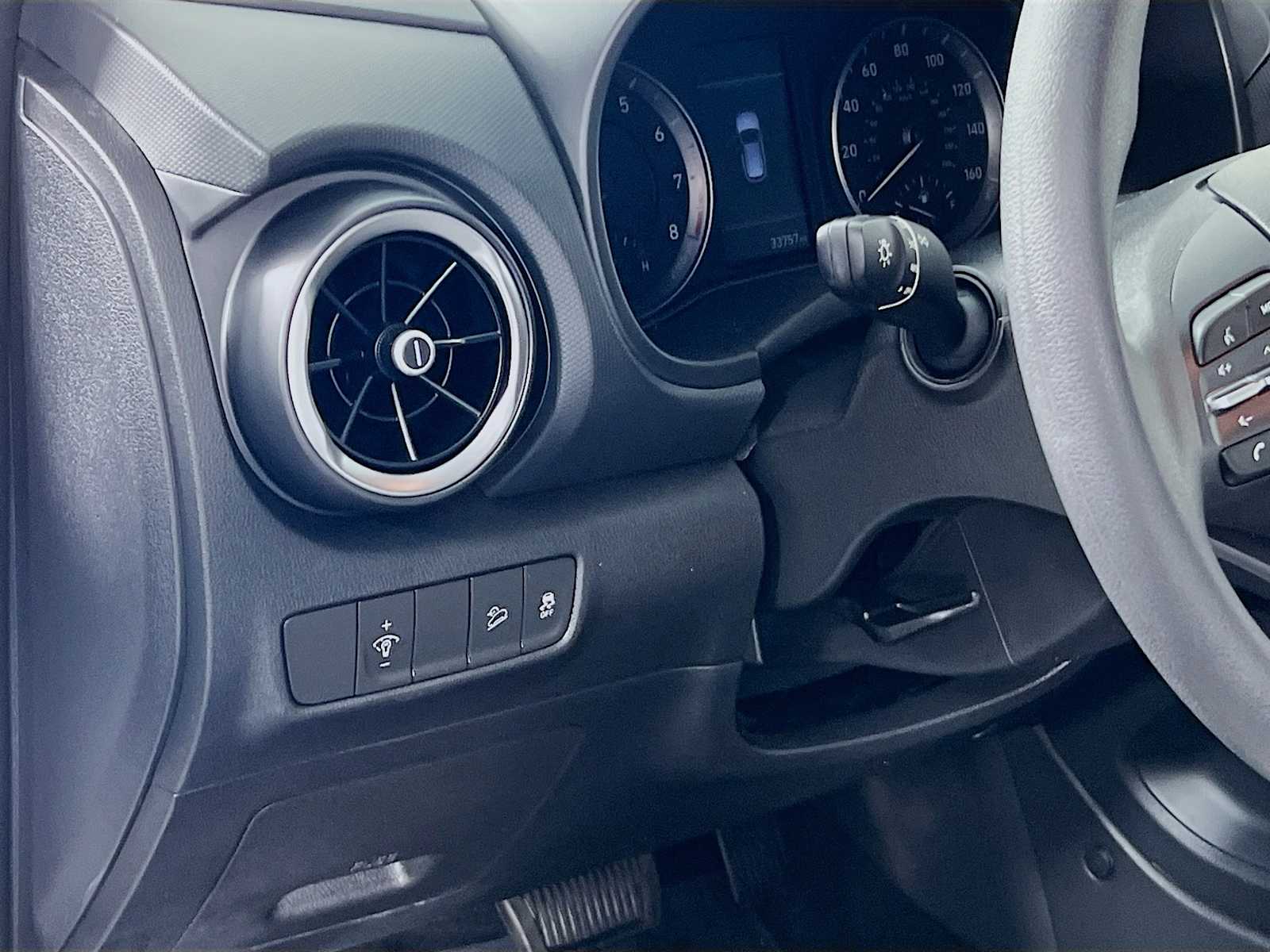 2023 Hyundai Kona SEL - Photo 10
