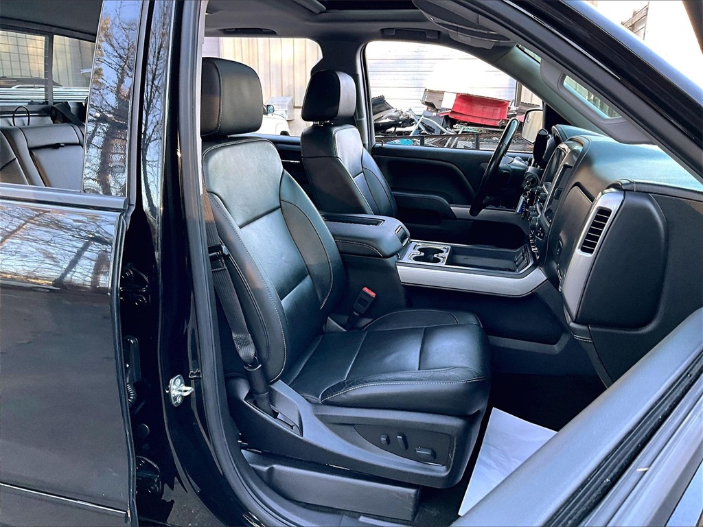2018 Chevrolet Silverado 1500 LTZ - Photo 11