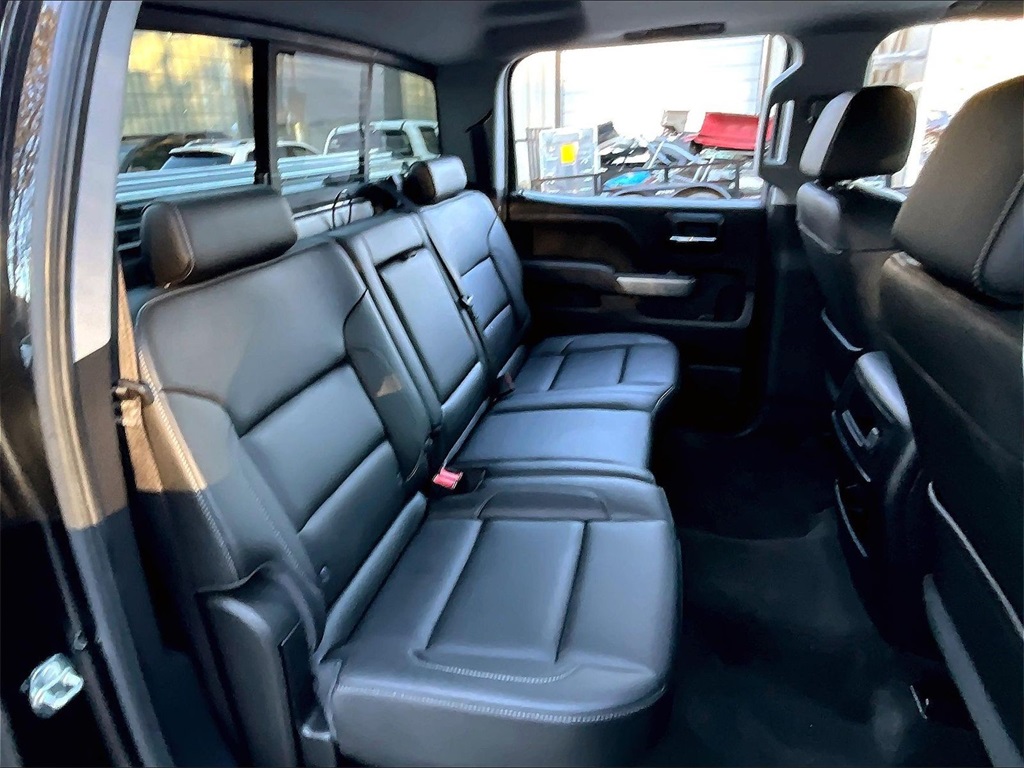 2018 Chevrolet Silverado 1500 LTZ - Photo 16