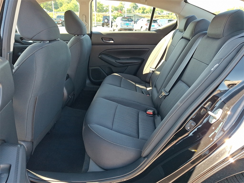 2022 Nissan Altima 2.5 S - Photo 13