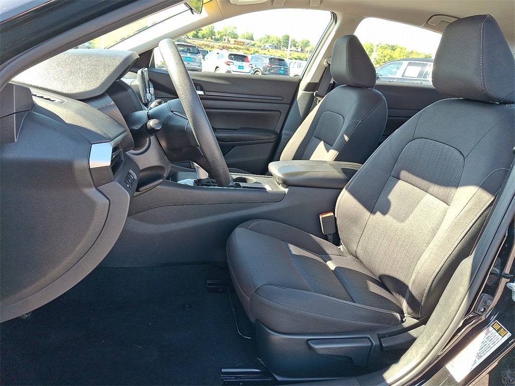 2022 Nissan Altima 2.5 S - Photo 17