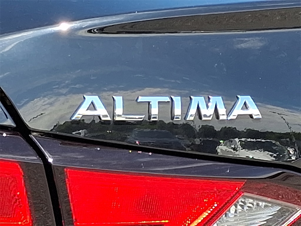 2022 Nissan Altima 2.5 S - Photo 10