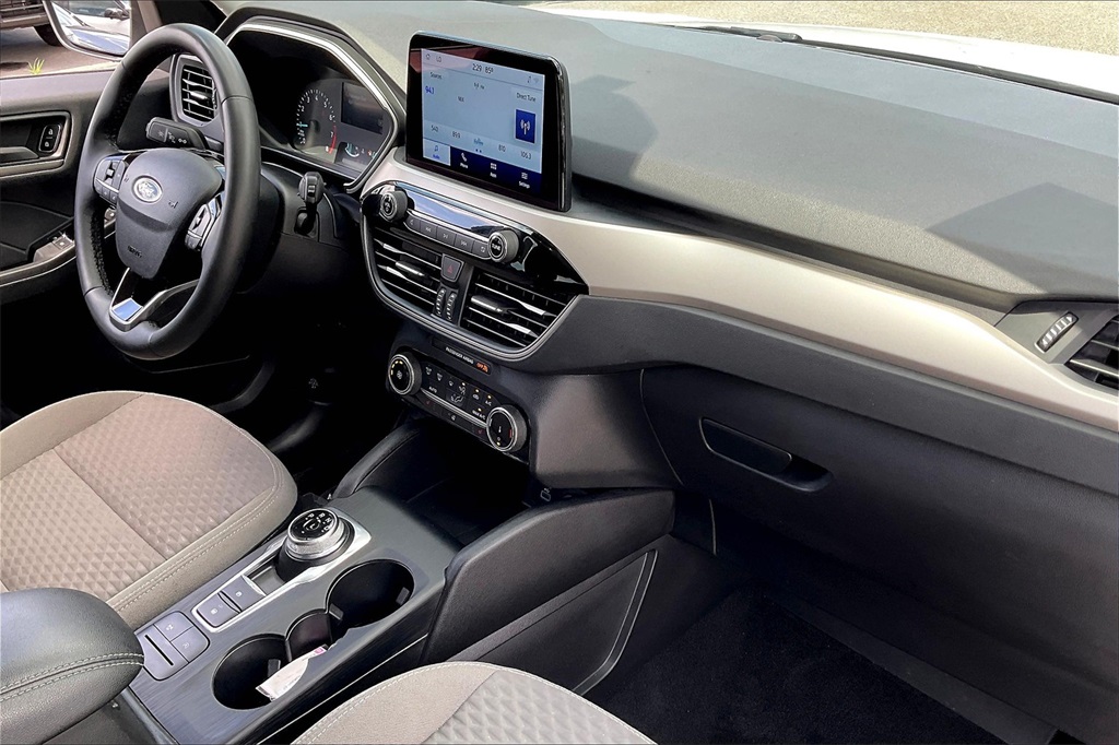 2022 Ford Escape SE - Photo 13