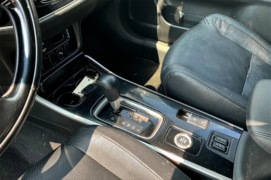 2017 Mitsubishi Outlander GT - Photo 20