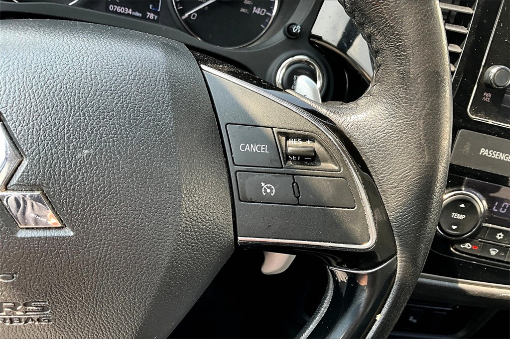 2017 Mitsubishi Outlander GT - Photo 24