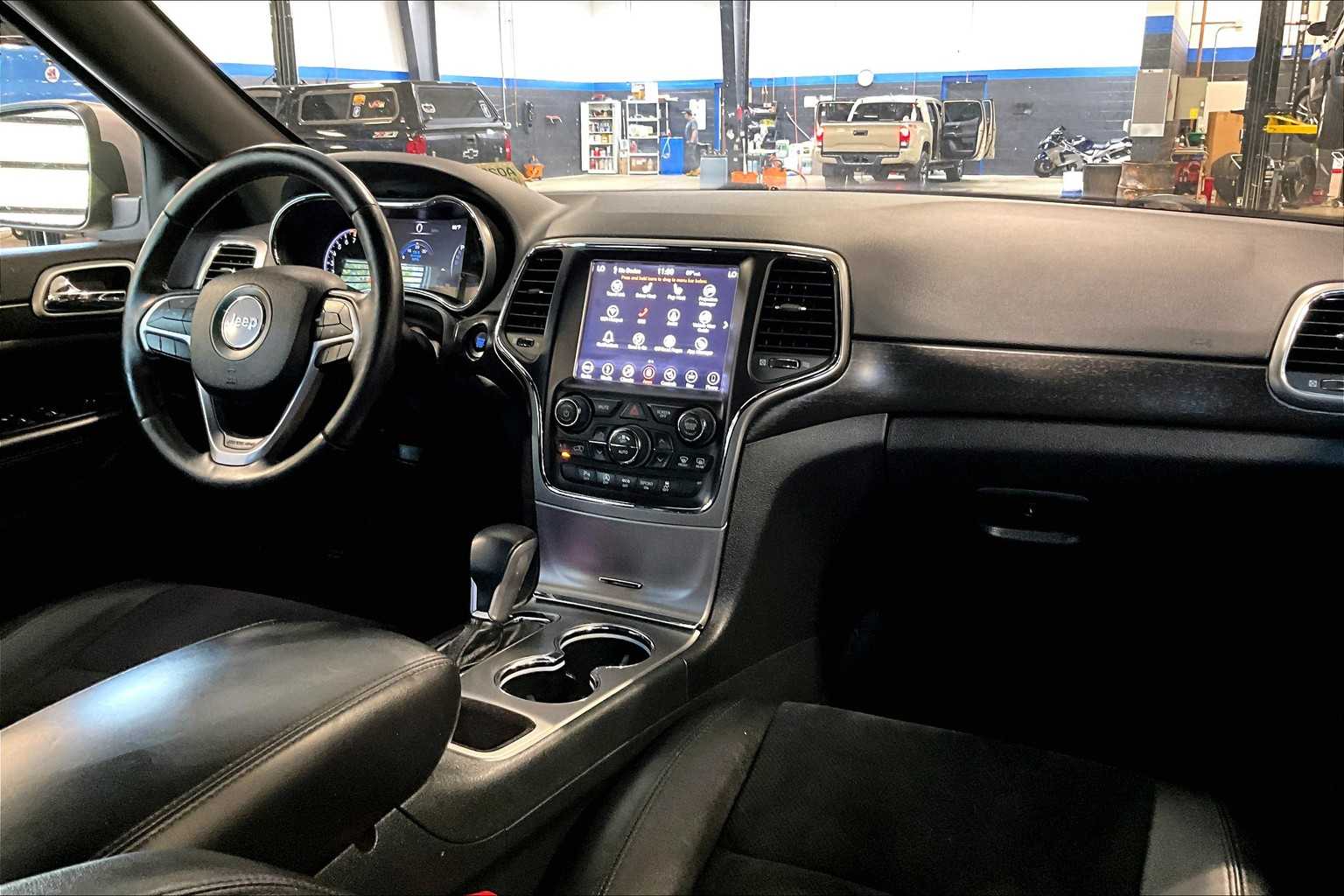 2018 Jeep Grand Cherokee Altitude - Photo 14